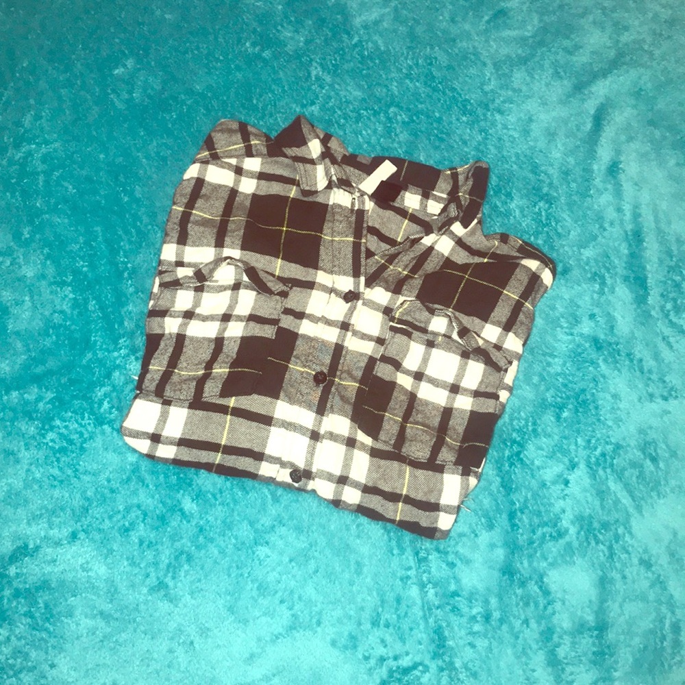 Plaid/Distressed shirt ✂️
